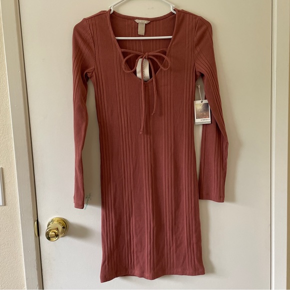 Knit Dress with Front Tie Size Small - Picture 1 of 9